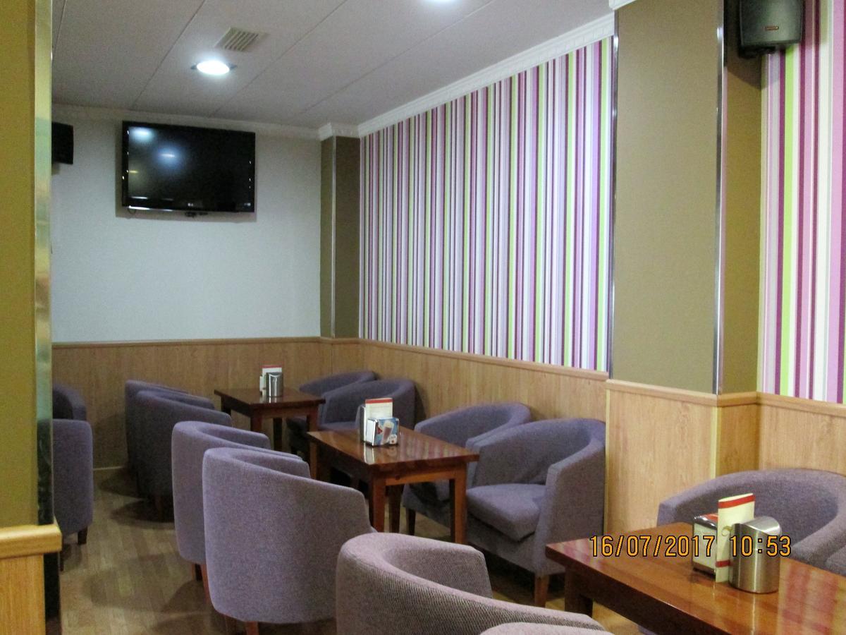 Hostal Banderas Fuensanta de Martos Екстериор снимка